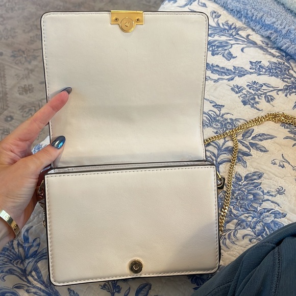 White floral Michael Kors crossbody bag - Picture 3 of 5